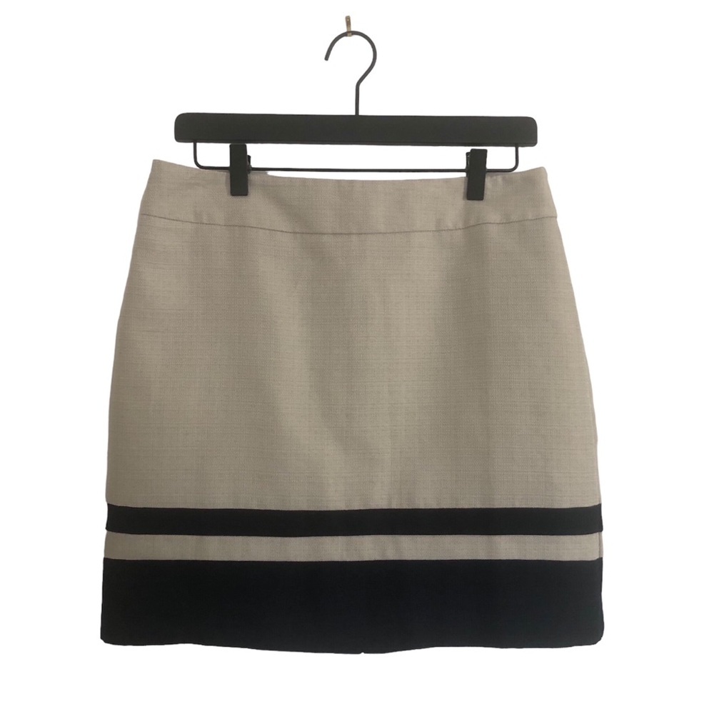 LOFT cream/navy blue skirt